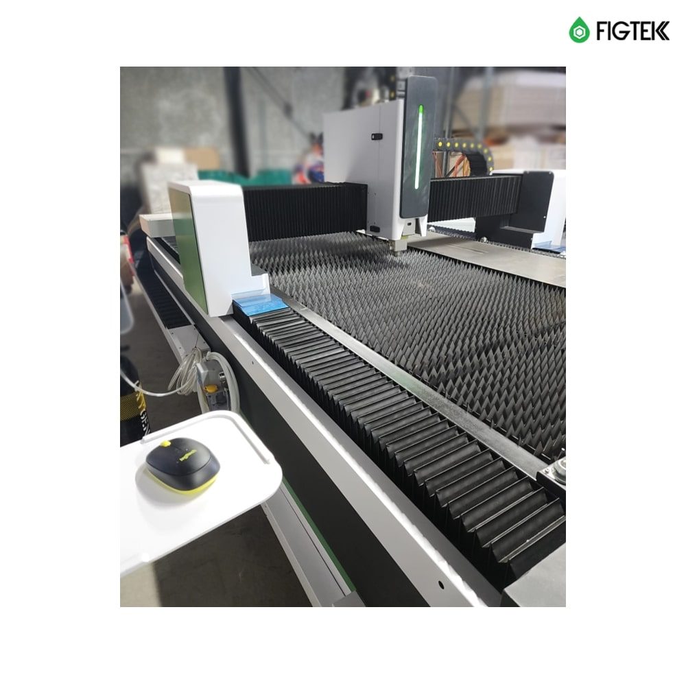 1530 Fiber Metal Cutting Machine 2000W