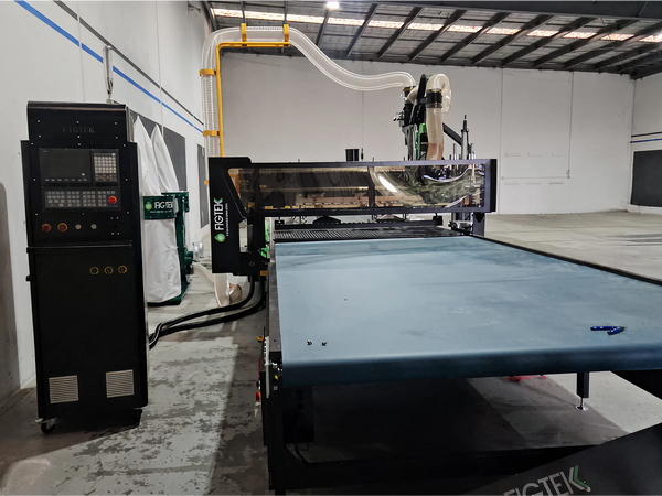 6020 ATC Router with T-Slot Vacuum Table