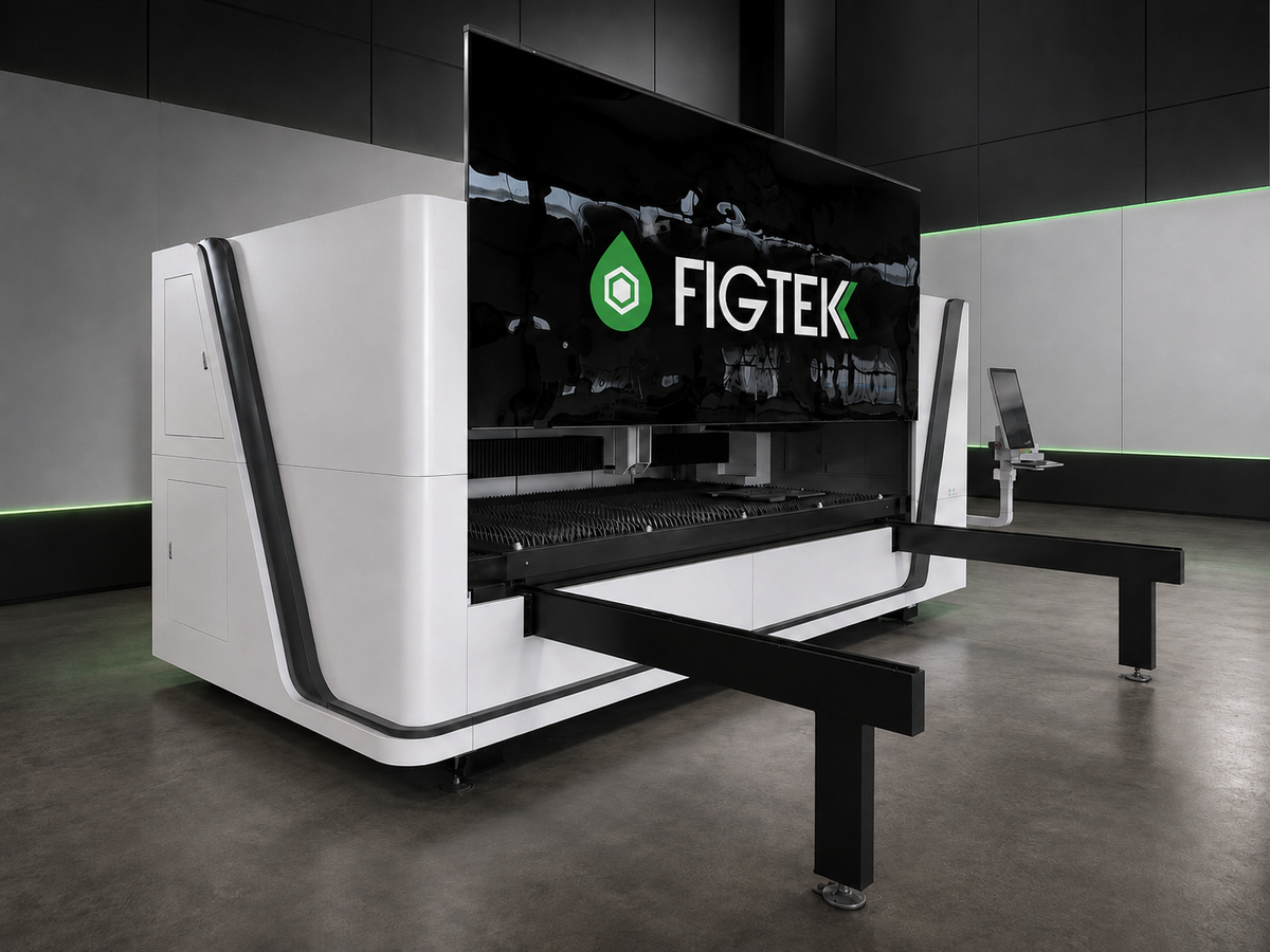 1530 Enclosed Fiber Laser 6kW with Side Table